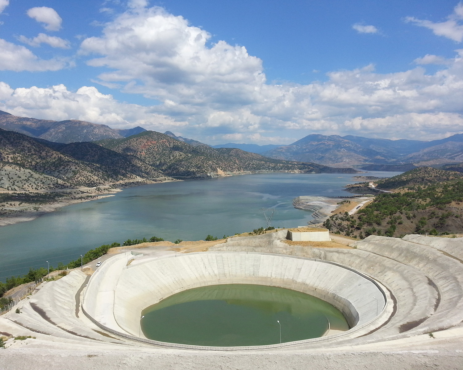 hidroelektrik santrali